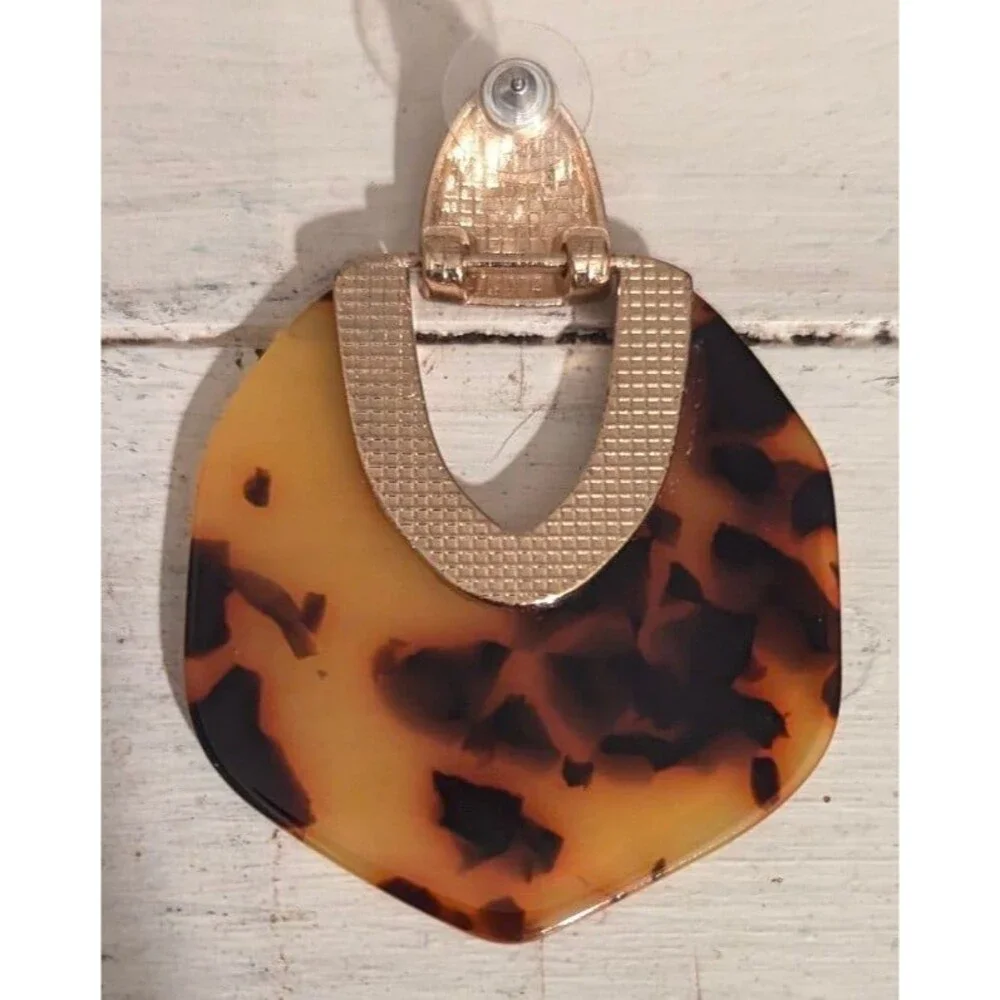 Paparazzi My Animal Spirit - Gold  Earrings